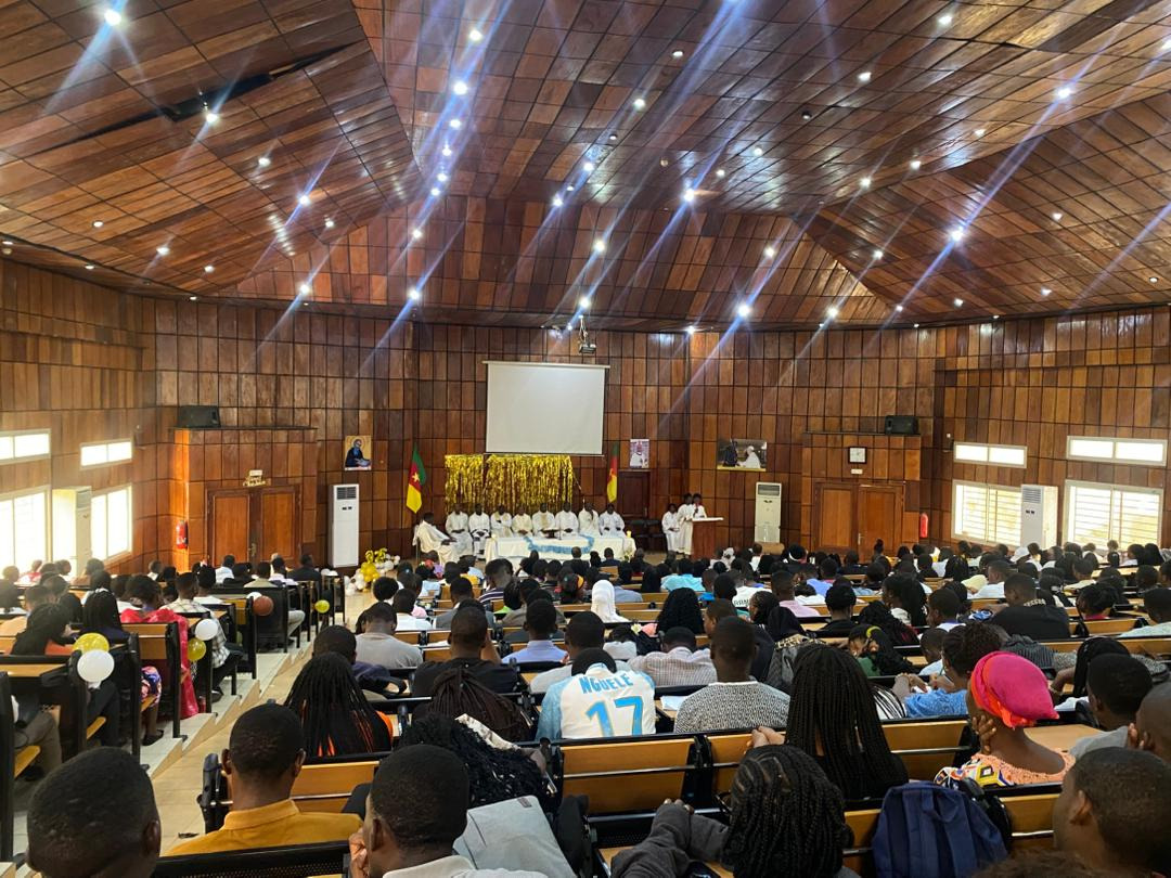 Fête Patronale à l’Institut Universitaire Catholique Saint-Jérôme de Douala : Une Journée Placée sous le Signe de la Foi et de la Science